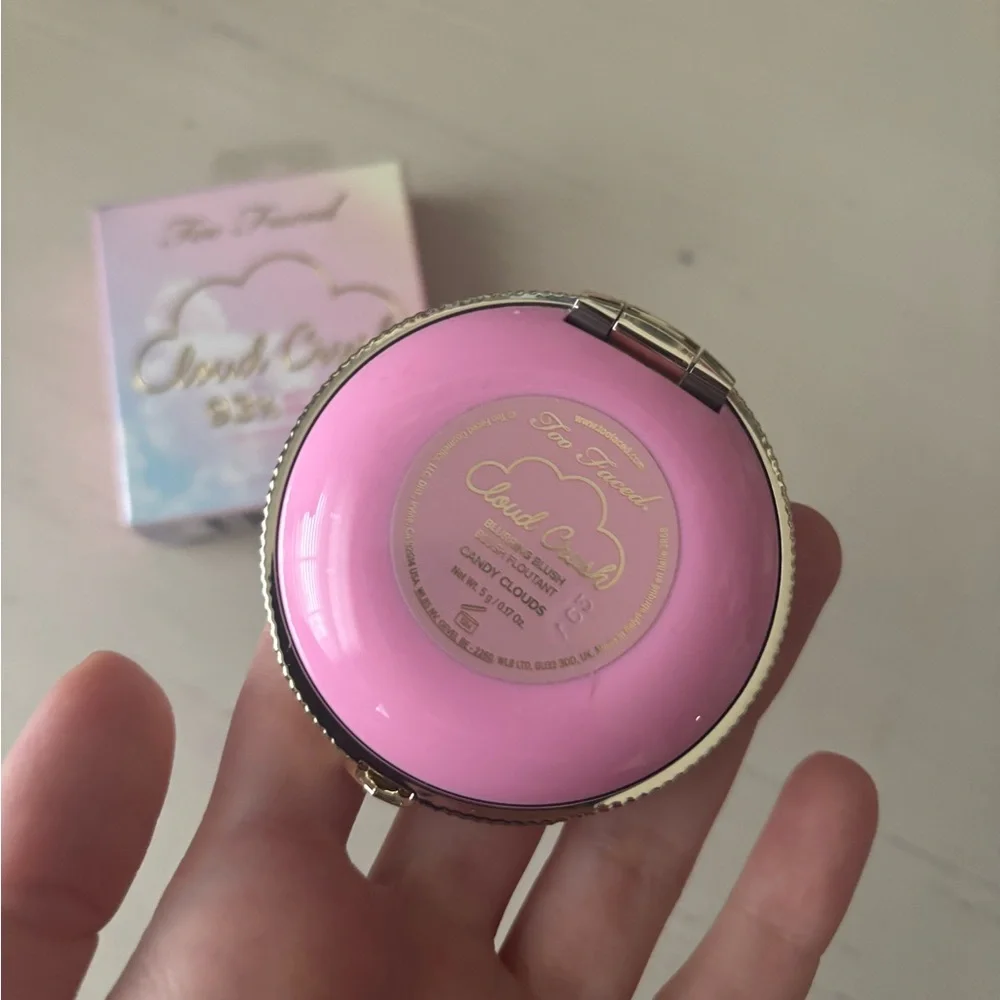 NWT Too Faced Cloud Crush Blurring Powder Blush - candy clouds